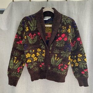Vintage Italian sweater flower print cardigan button up . Thick and warm